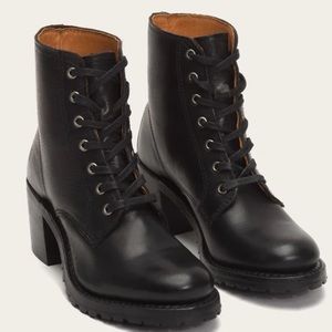 NWOT FRYE Sabrina 6G Lace up 🇺🇸